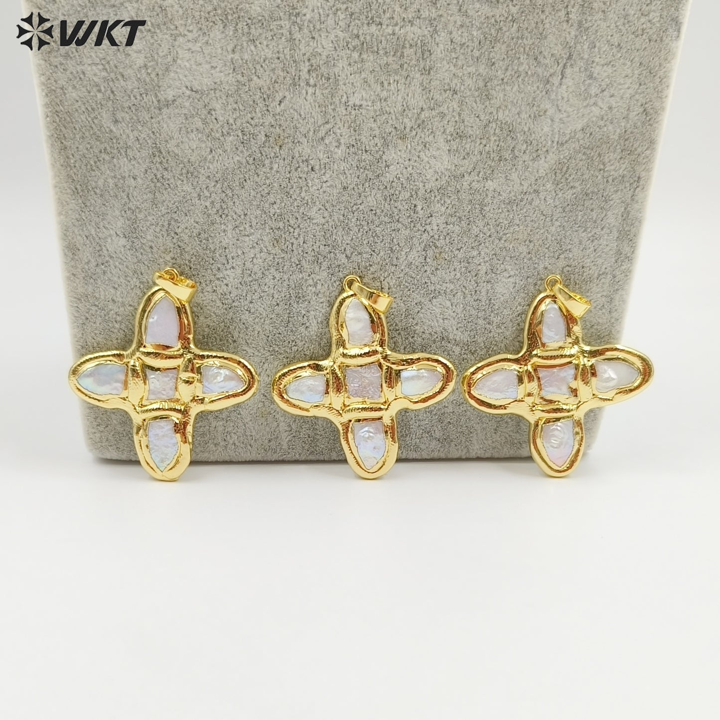 WT-JP444 Popular Design 18K Gold Plated Five Natural Freshwater Pearls Cross Pendant For Handmade Jewelry Accessories