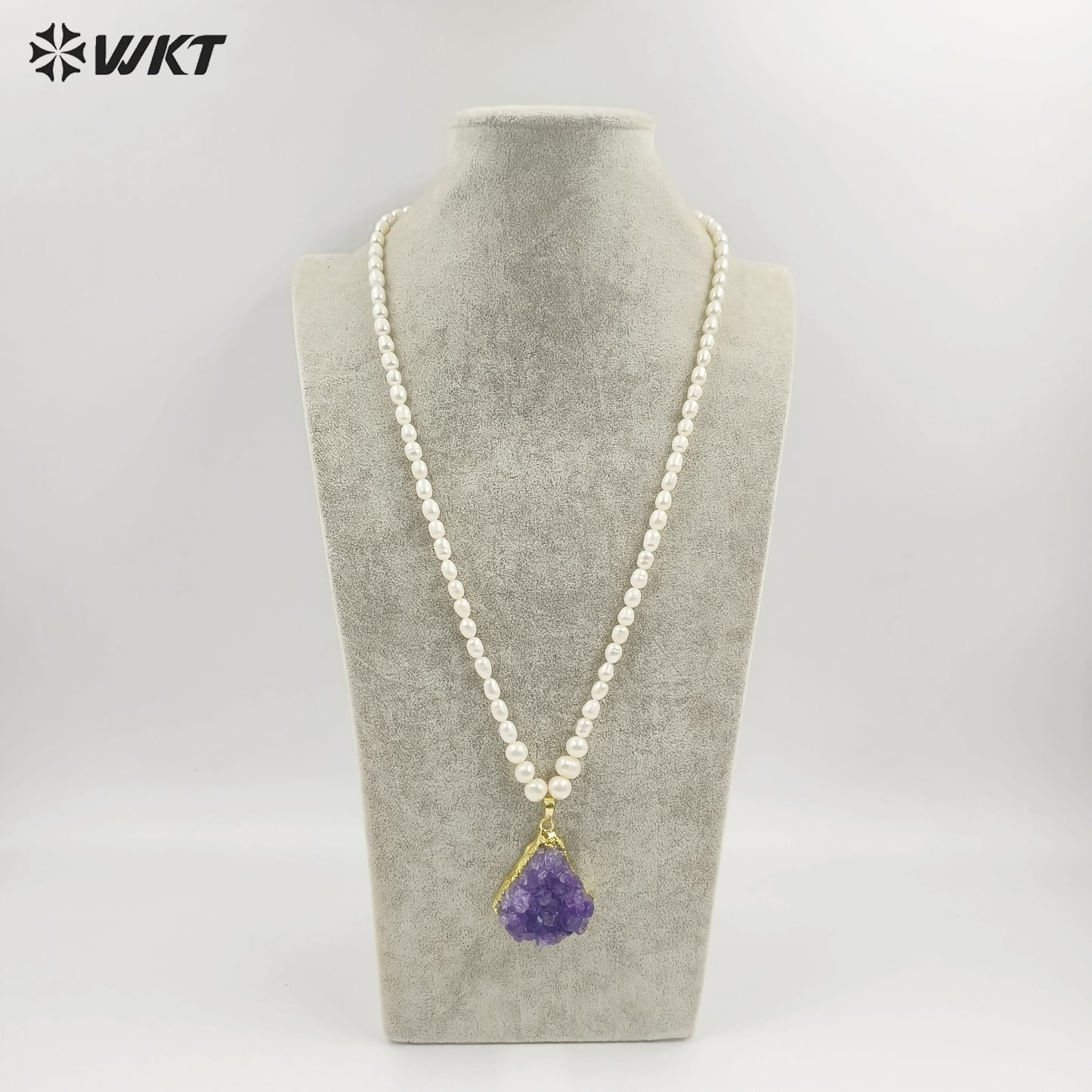 WT-JN259 Amazing Gorgeous Winter Rice Pearl With Big Natural Raw Druzy Amethyst Stone Necklace for Sweater