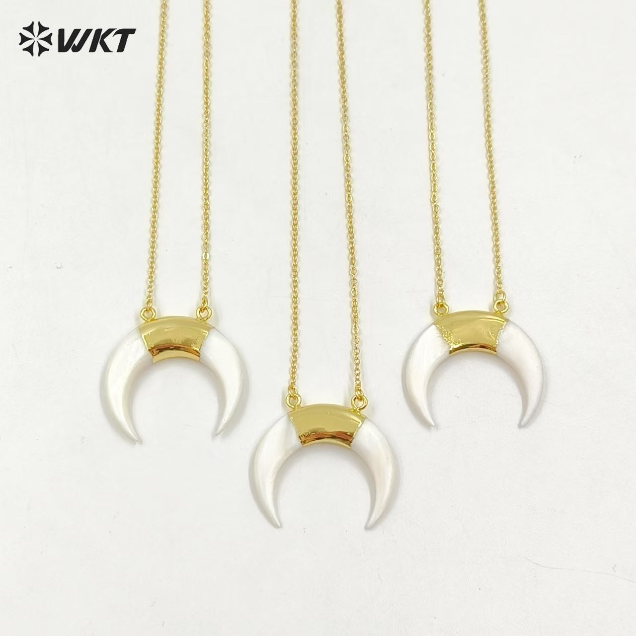 WT-N638 New Arrival Mother of Pearl Crescent Horn Pendant Necklace White Double Loops With 24k Gold Plated Tiny Chain For Gift
