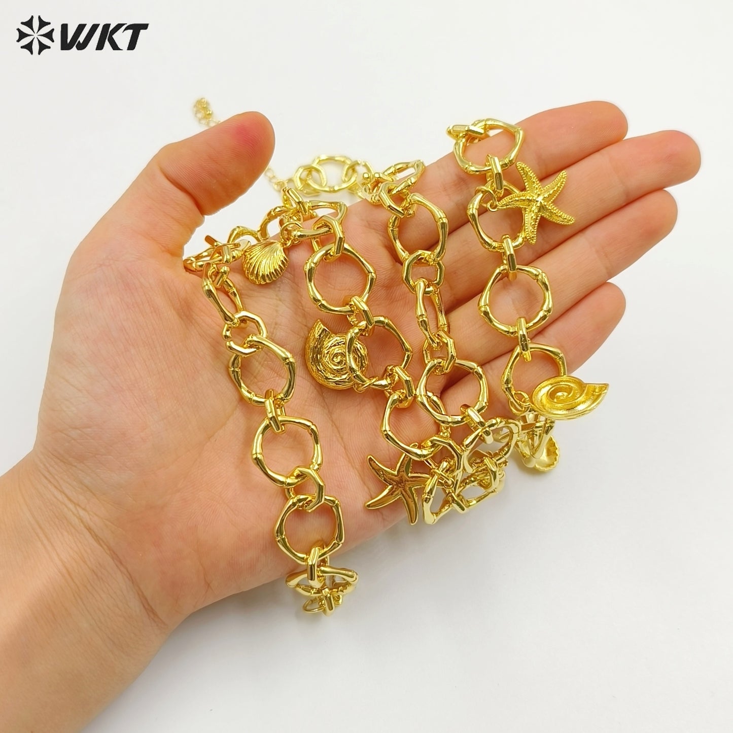 WT-JFN45 Summer Popular Yellow Brass 18K Gold Plated Big Circle Chain With Multi Little Charms Necklace For Cool Girls Jewelry