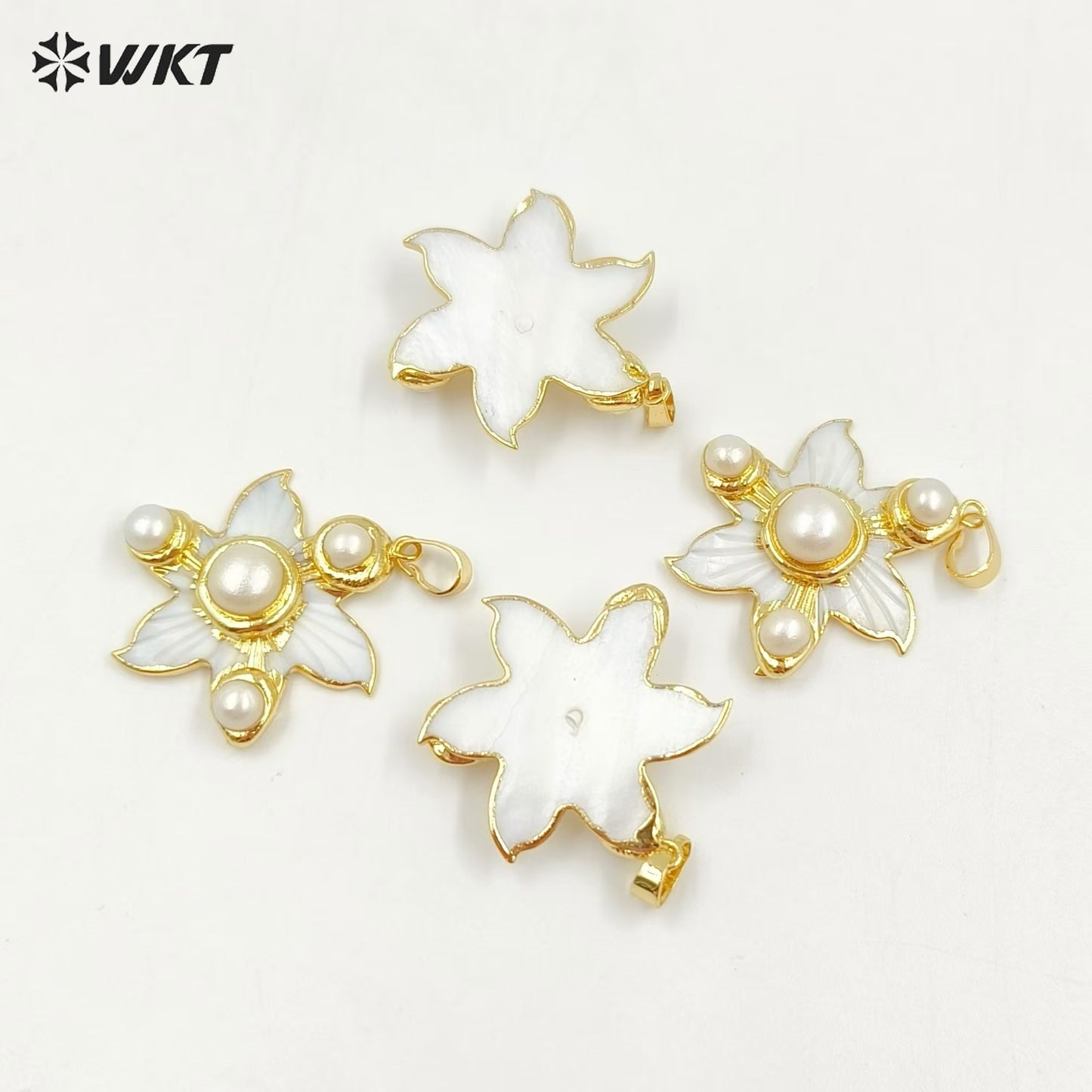 WT-JP394 New Arrivals Elegant and Gentle 18K Gold Plated Natural Flower Shell Round Pearl Pendant for Women Jewelry Accessories