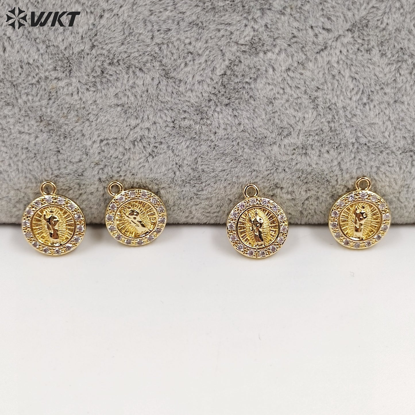 WT-MP267 Newest Vintage Style Cubic Zircon Stone for Bracelet Design Women Gold Bezel Round Pendant