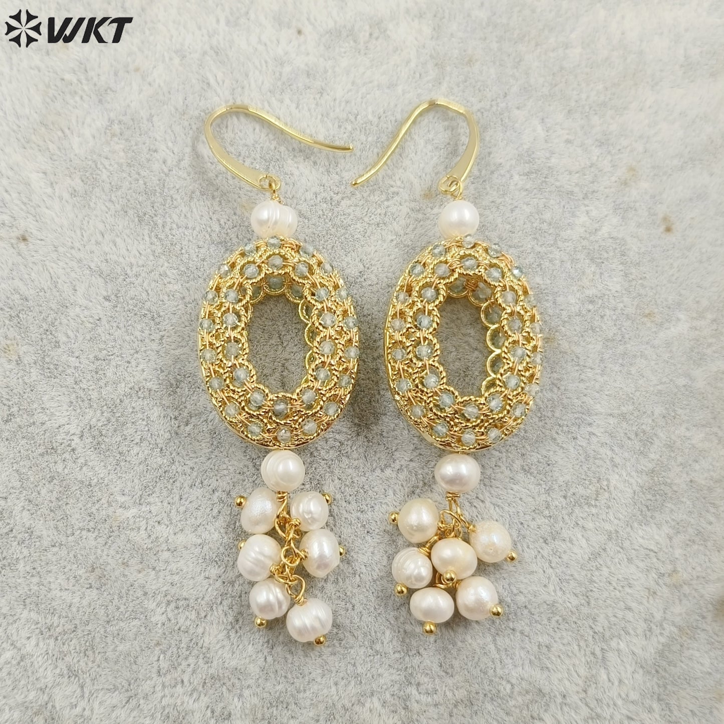 WT-MPE108 Latest Style Regular Natural Pearl and Stone 18k Gold Plated Oval Shaped 81*20mm Romantic Pendant Earrings