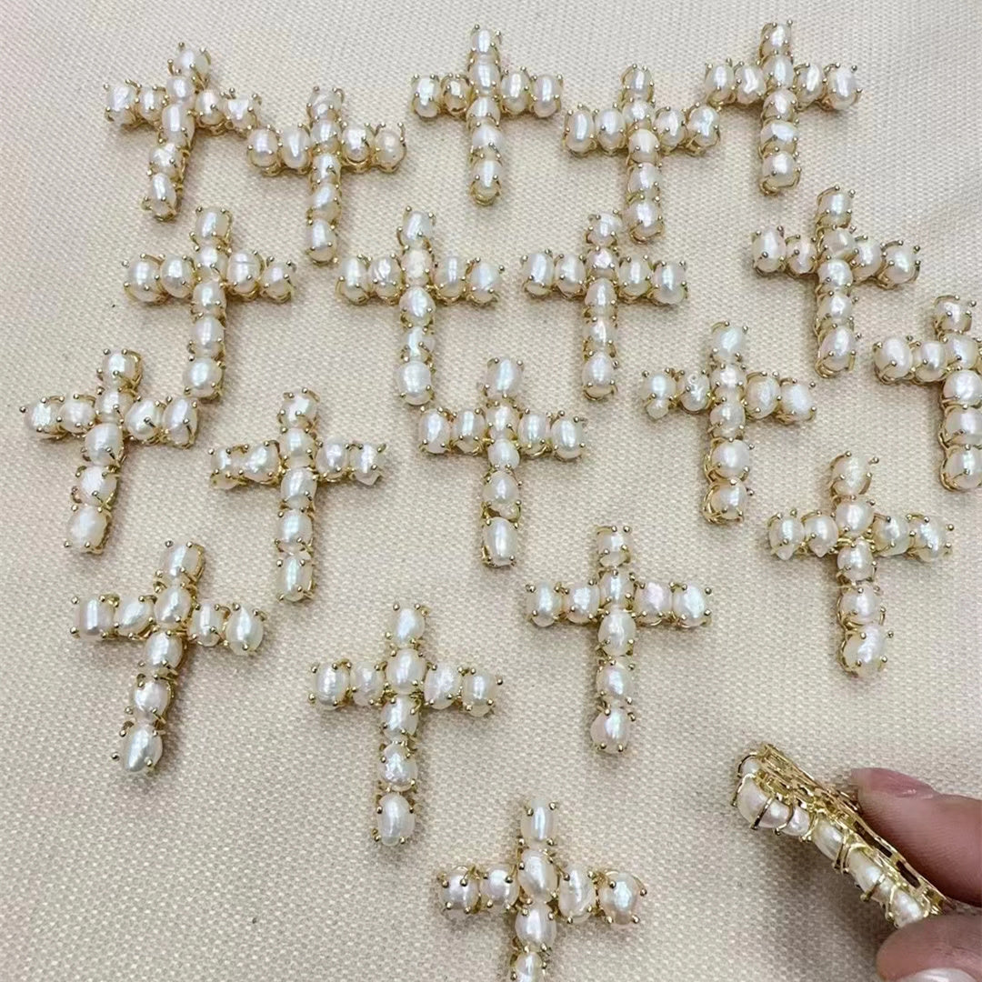 WT-JP365 Wholesale New Design Fashion 18K Real Gold Plated Micro Pave Cubic Zircon Frewhater Rice Pearl Pendants