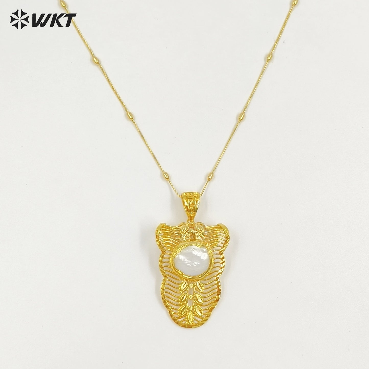 WT-JN329 New Sales Exquisite Gold Electroplated Leaves Shape With Round Natural Freshwater Pearl Pendant Necklace Women Jewelry