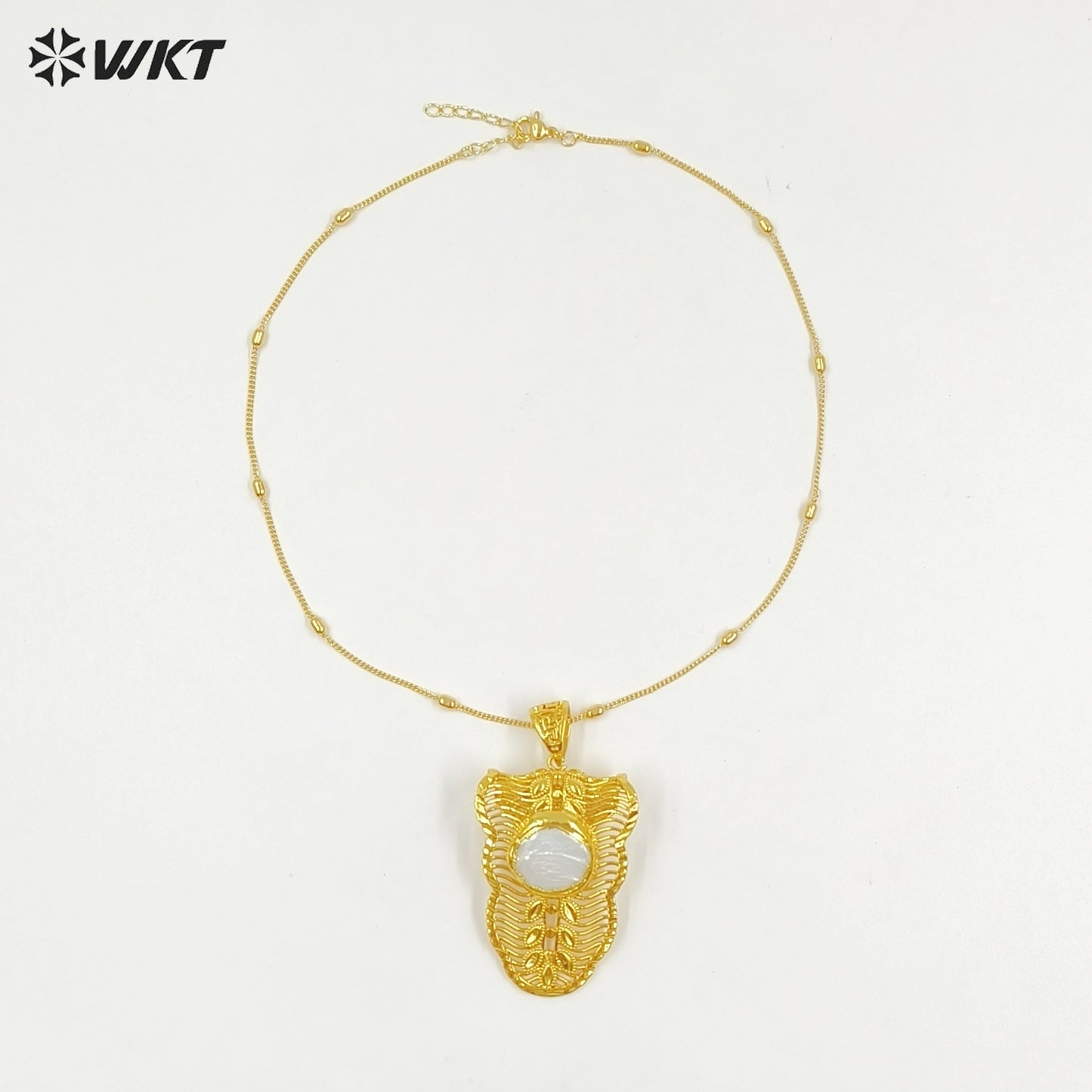 WT-JN329 New Sales Exquisite Gold Electroplated Leaves Shape With Round Natural Freshwater Pearl Pendant Necklace Women Jewelry
