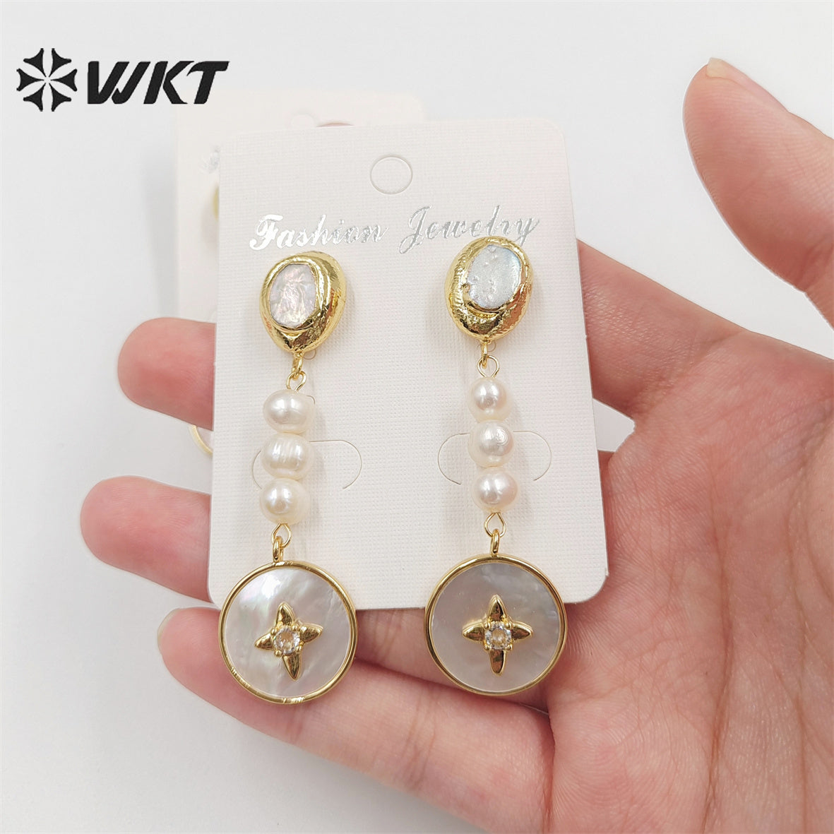 WT-MPE080 Women Gorgeous Gold Plated Natural Freshwater Pearl Earrings Delicate Long Charming Real Pearl Lady Studs