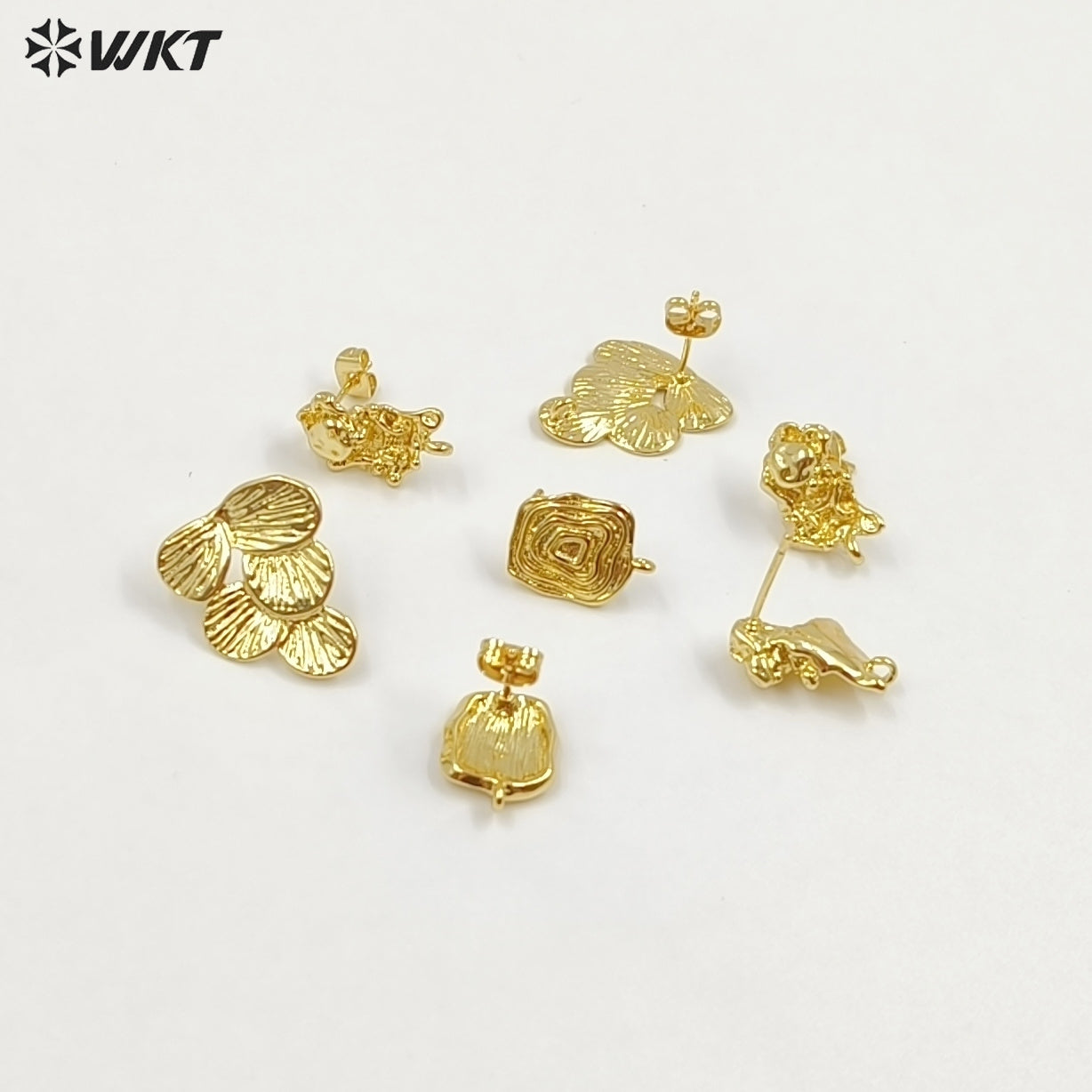WT-JFE160 Wholesale Dainty Metal 18K Gold Electroplated With Hoops Leaves Shape Little Earrings Finding As DIY Jewelry Accessory