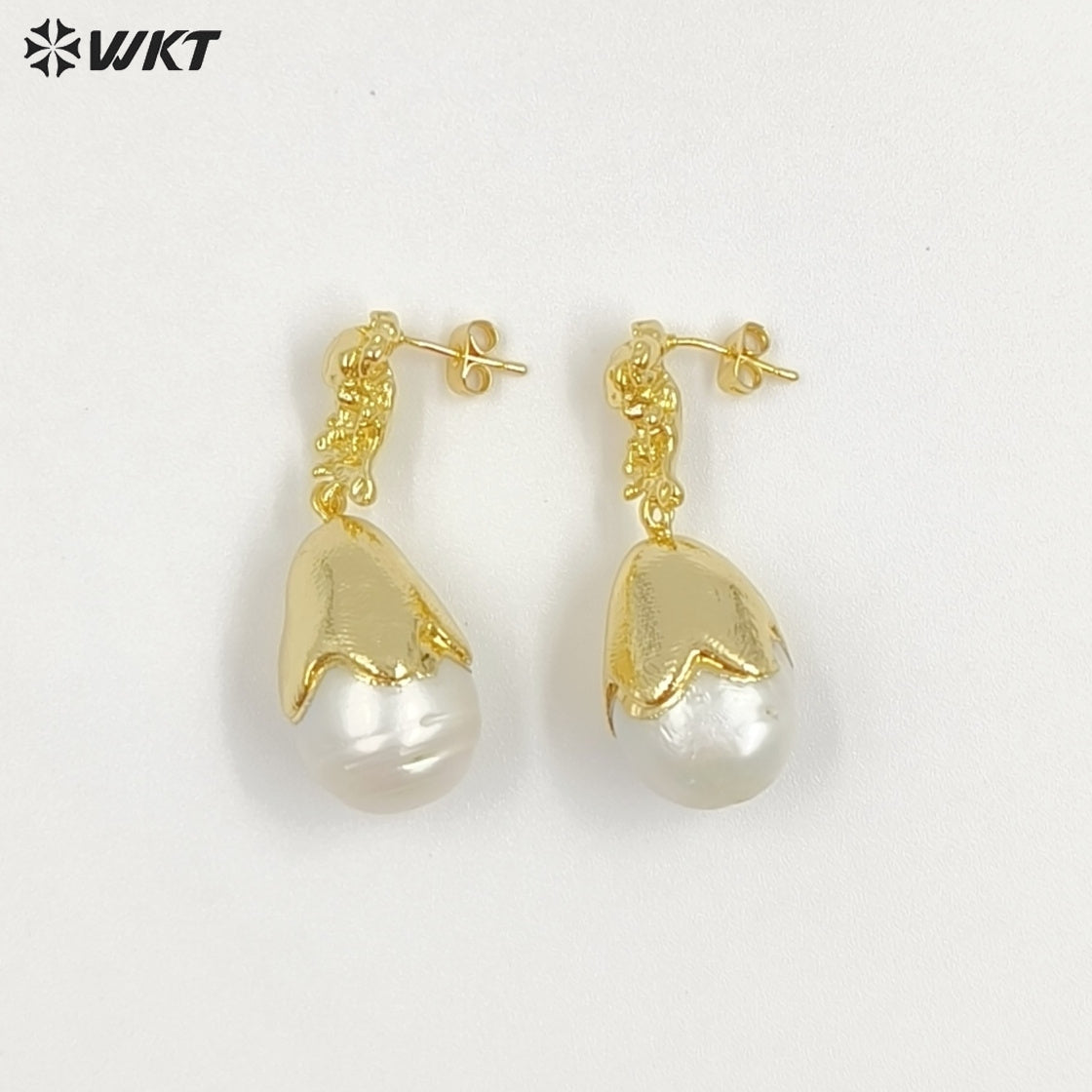WT-MPE166 Gentle And Elegant Style Gold Plated Natural Baroque Pearl Women Drop Earrings For Fashion Wedding Jewelry Gift