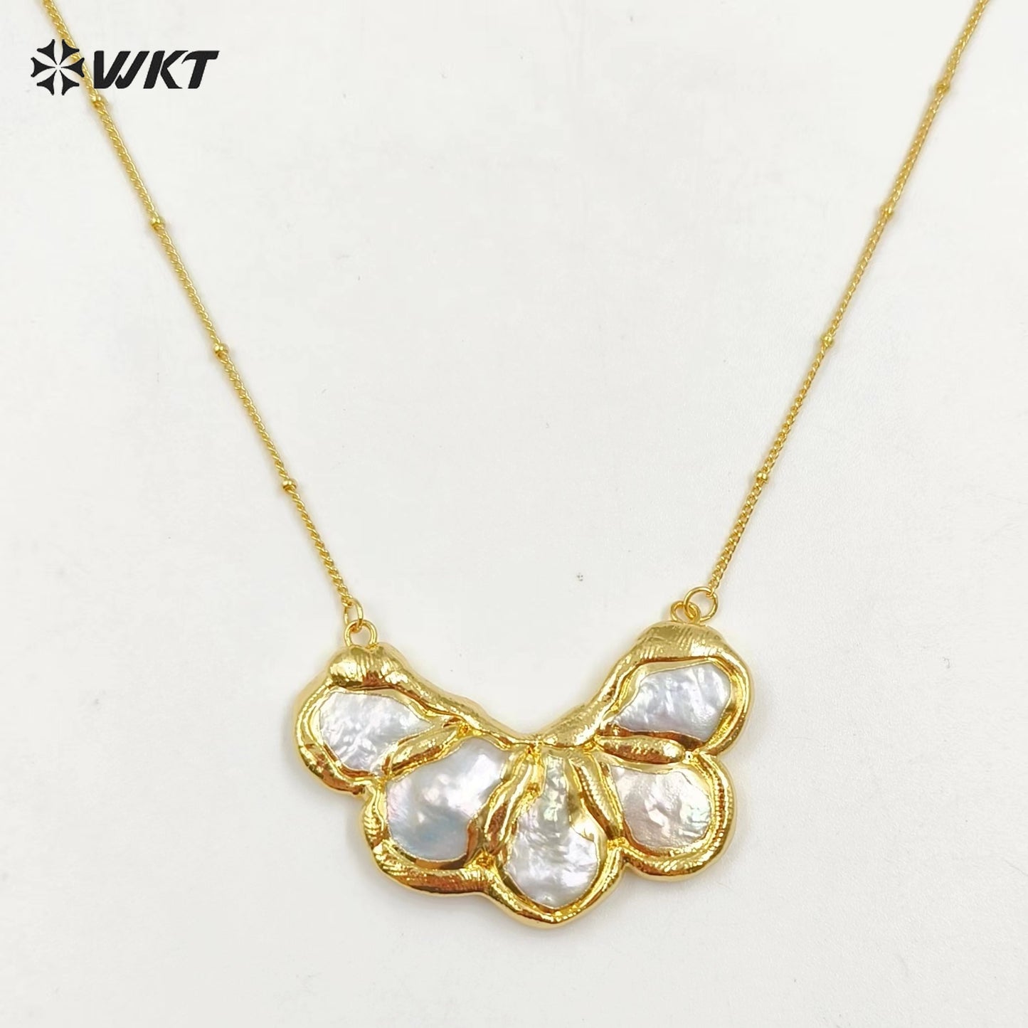 WT-JN268 Wholesale Fashion Gold Plated Natural Irregular Freshwater Pearl Pendant Necklace for Lady Gift in Gorgeous