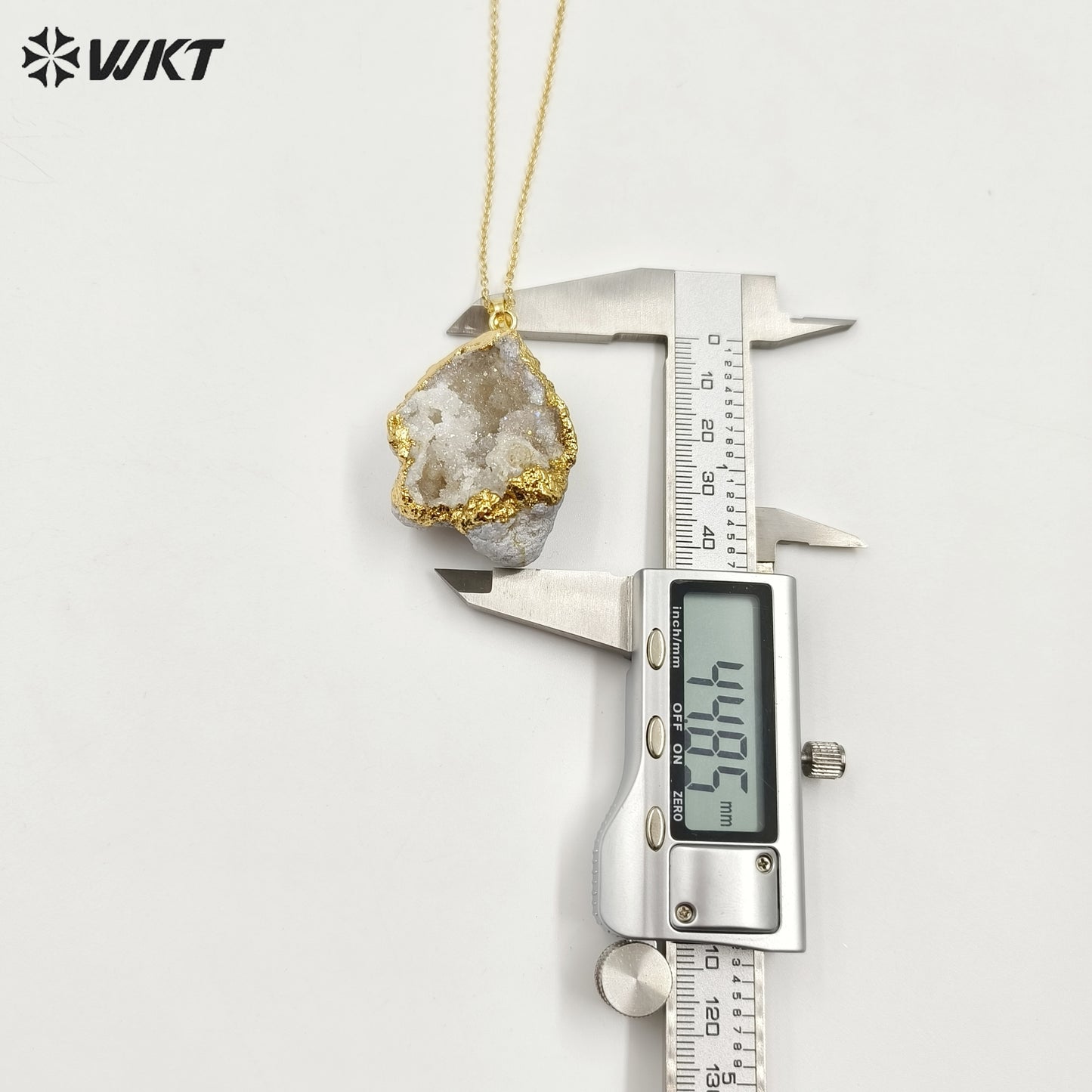 WT-N336 Wholesale Fashion Gold Plated Natural Geode Druzy White Crystal Quartz Hole Pendant Necklace Raw Stone