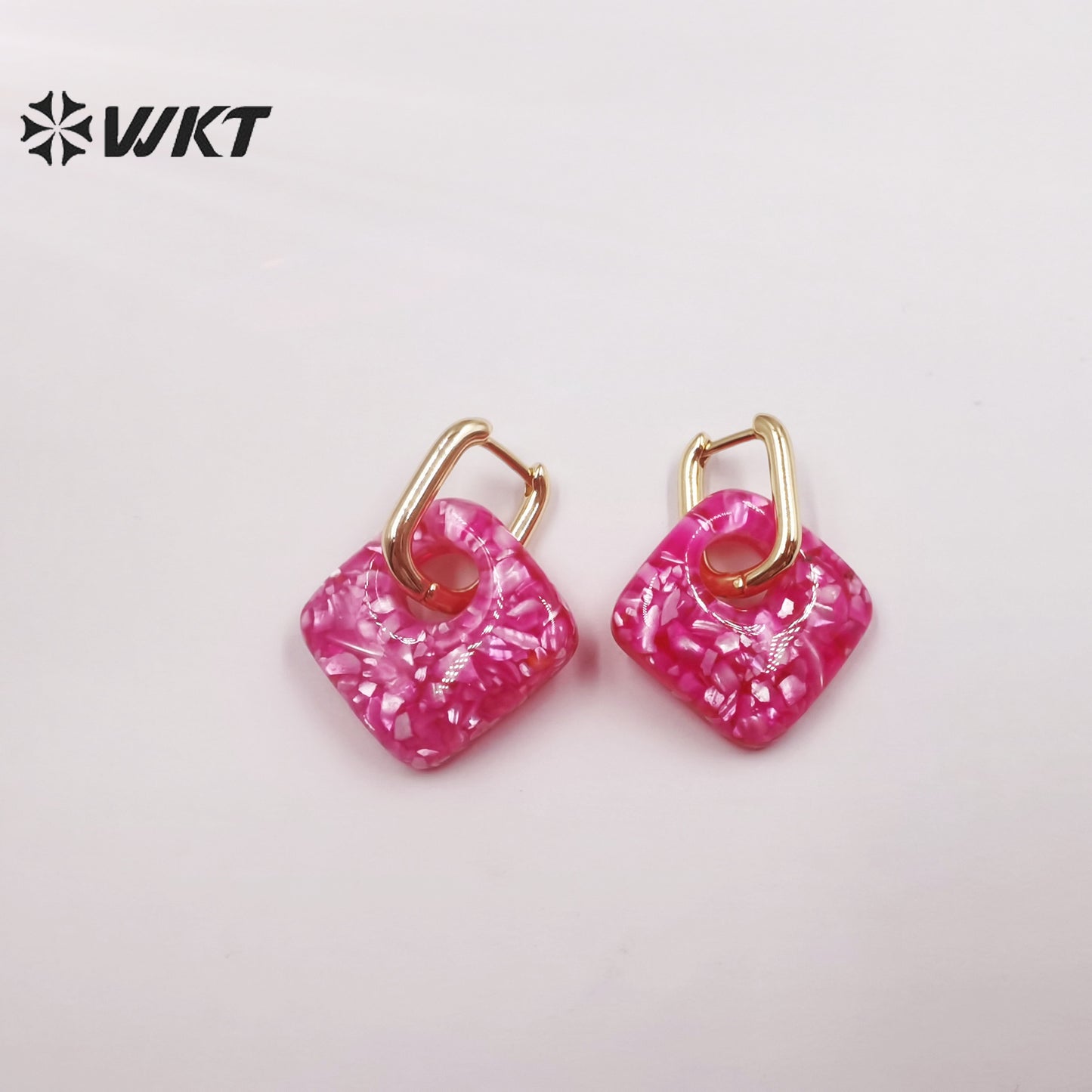 WT-MPE073 European and American Earrings Cute Small Shell Enamel Earrings Colorful square Pendant 18k Gold-plated Earrings