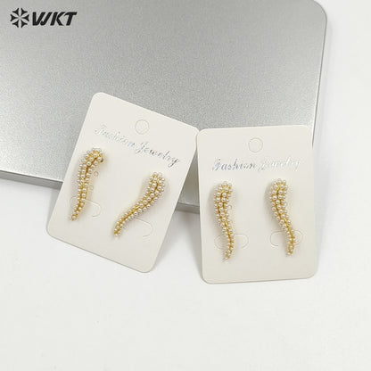 WT-ME126 Wholesale Unique Jewelry Hot Pepper Shape Metal Brass Gold Plated With Artificial Pearl Earrings Women Fashion Style