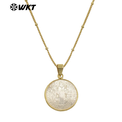 WT-JN032 New Hotsales White Shell Carved Mary of Guadalupe Pendant Necklace, Gold Bezel White Shell Jesus Mary Necklace