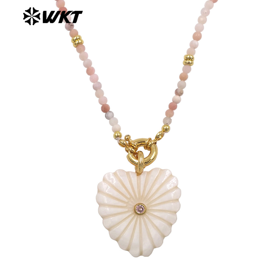 WT-JN404 Popular Fashion Style Natural Gemstone Beads Chain With White Shell Heart Pendants Necklaces For Girls Wearing