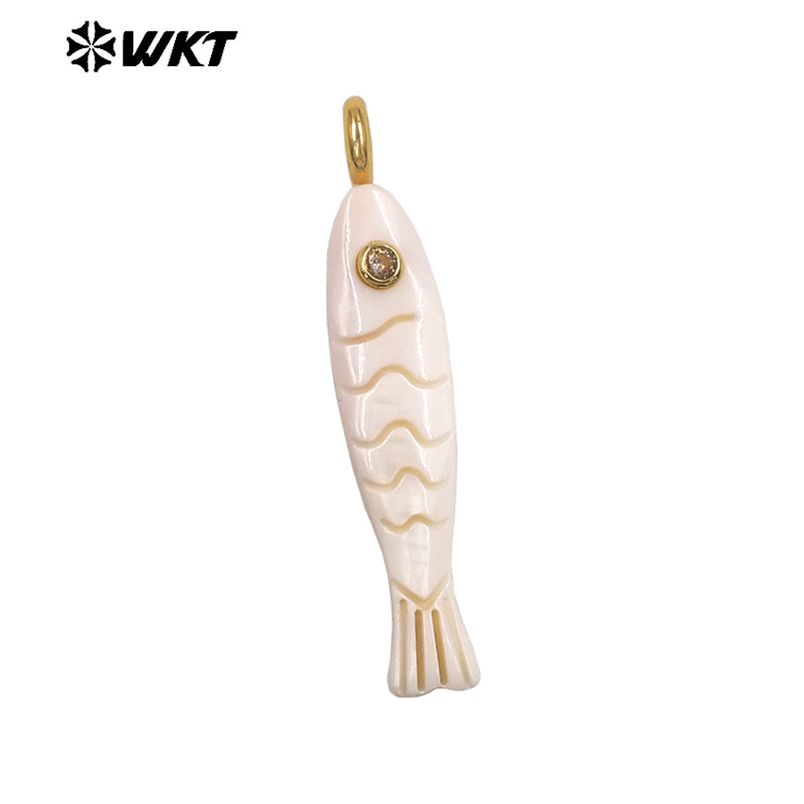 WT-JP525 Hot Popular Colorful Zircon And Natural White Shell Carved Fish Shape Pendant For Women Fashion Necklace DIY Making