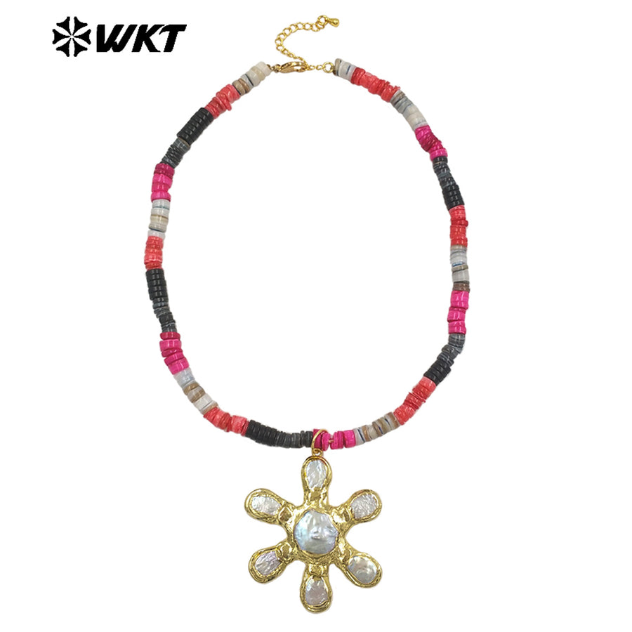 WT-JN402 Gorgeous Stone Beads Splicing Chain With Gold Plated Natural Freshwater Pearl Flower Pendant Necklace As Friend Gift