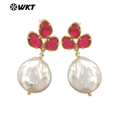 WT-MPE136 Wholesale Fashion Gold Plated Precious Natural Round Coin Real Pearl Earring Studs With Fashion Saphire