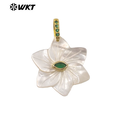 WT-JP479 Factory Wholesale Colorful Zircon And White Shell Carved Flower Shape Gold Pendant As Handmade Jewelry Findings