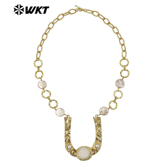 WT-JN368 Luxury Gold Plated Natural Freshwater Pearl Chain And U Shape Big Pendant Necklace For Girls Anniversary Present