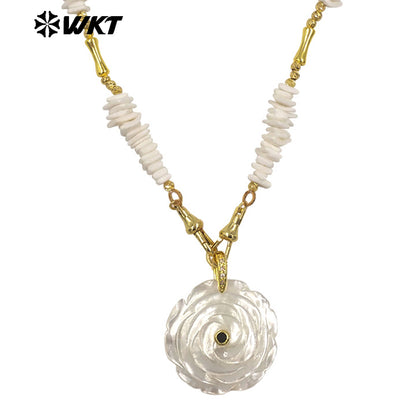 WT-JN380 Wonderful Crushed Stone Splicing Metal Chain With Natural Shell Zircon Flower Pendant Necklace For Fashion Matching