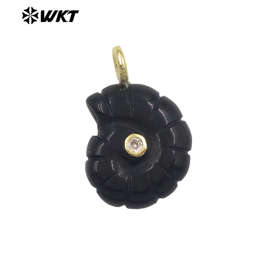 WT-P2051 Good Quality Cute Design Zircon Gold Plated Natural Gemstones Carved Trumpet Pendants As Friend Gift DIY Jewelry