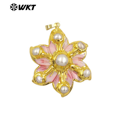 WT-JP389 New Arrival Shell Six Pearls Combination Flower Shape Colorful 18K Gold Plated Pendant Beautiful Jewelry for Women