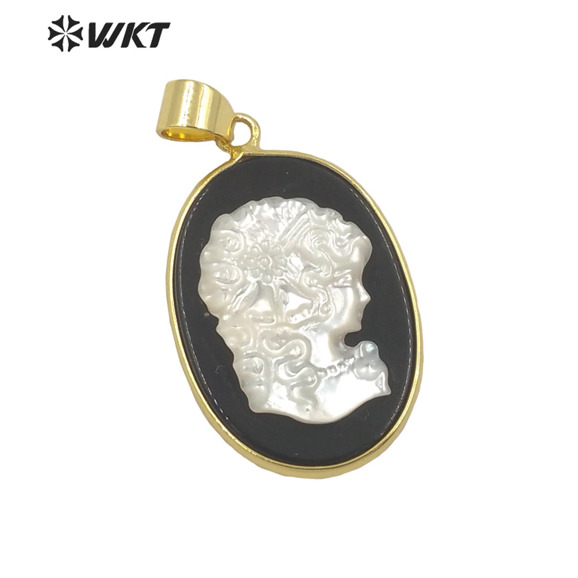 WT-JP268 New Design Oval Black Agate Back Ground with MOP Beauty Image Pendant Gorgeous Hand Carve Gold Bezel the Beauty Pendant