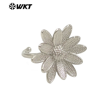 WT-R550 New Product Explosion Holy and Elegant 18K Gold Plated Bodhi Lotus Shape Natural Brass Ring for Women Daily Decoration