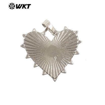 WT-P1996 Vividly Special Flat and Grain Heartshape Design Pendant Yellow Brass Women Earring Charms Wholesale Jewelry DIY Crafts