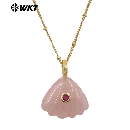 WT-N1513 Ocean Style Gold Chain And Natural Gemstones Hand Carved Shell Shape Pendant Necklace For Female Vacation Matching