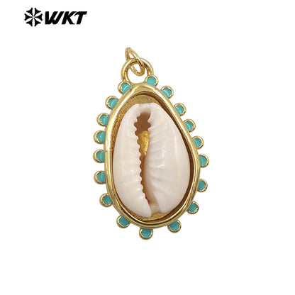 WT-JP452 Wholesale Gold Electroplated Setting In Natural Little Stone And Cowrie Shell Pendants For Women Earrings Making