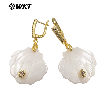 WT-MPE180 Women Fashion Simple Design Waterdrop Shape Zircon And Natural Shell Pendant Earrings As Daily Decorative Jewelry