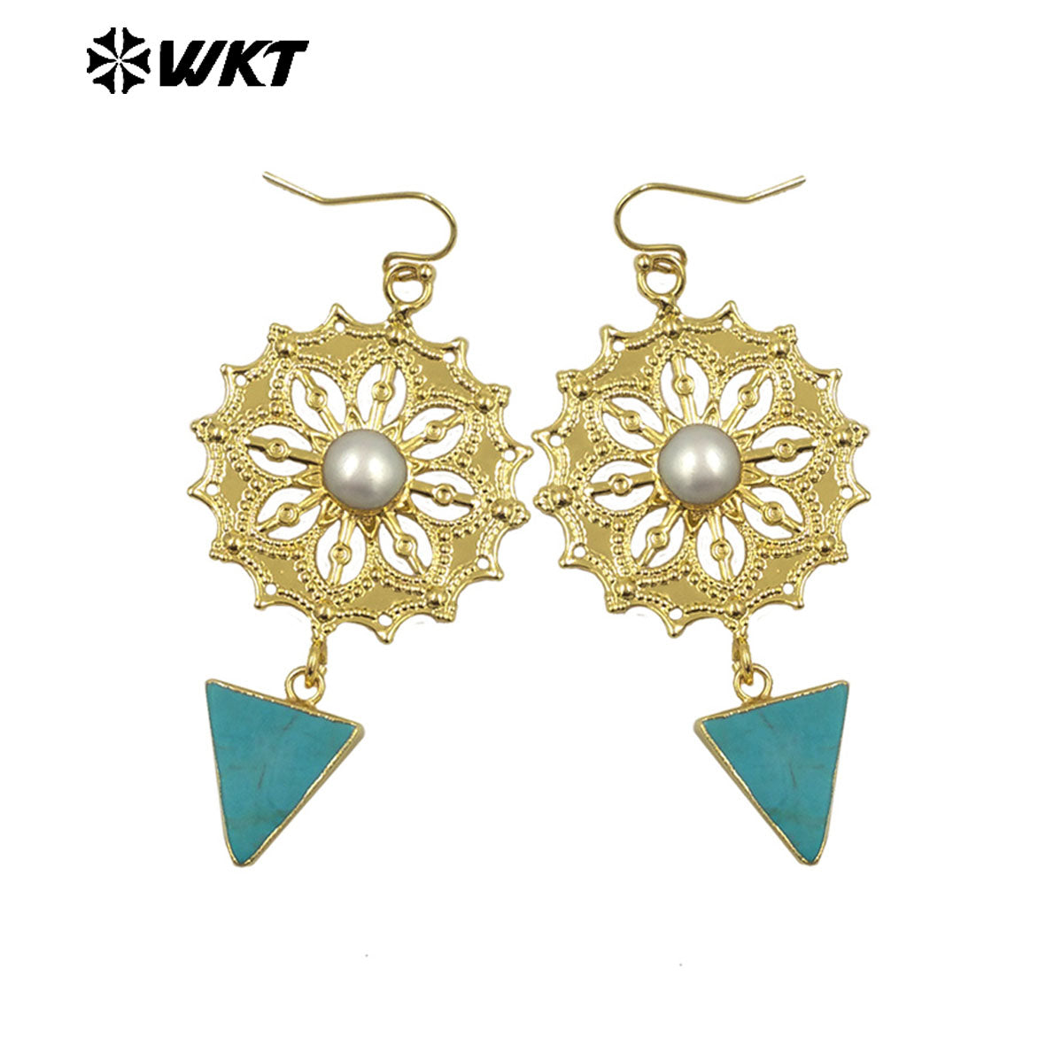 WT-MPE151 Wholesale Newest Design Ladies Fashion Gold Plated Natural Freshwater Pearl Earrings With Triangle Stone Charm