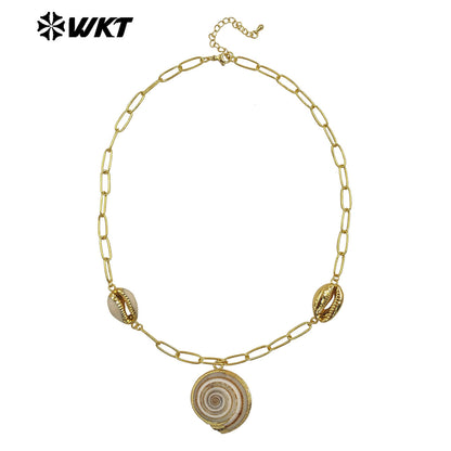 WT-JN318 Wonderful Design Natural Trumpet Shell Necklace One Big and Two Small Charms With Gold Plated Chain Women Jewelry