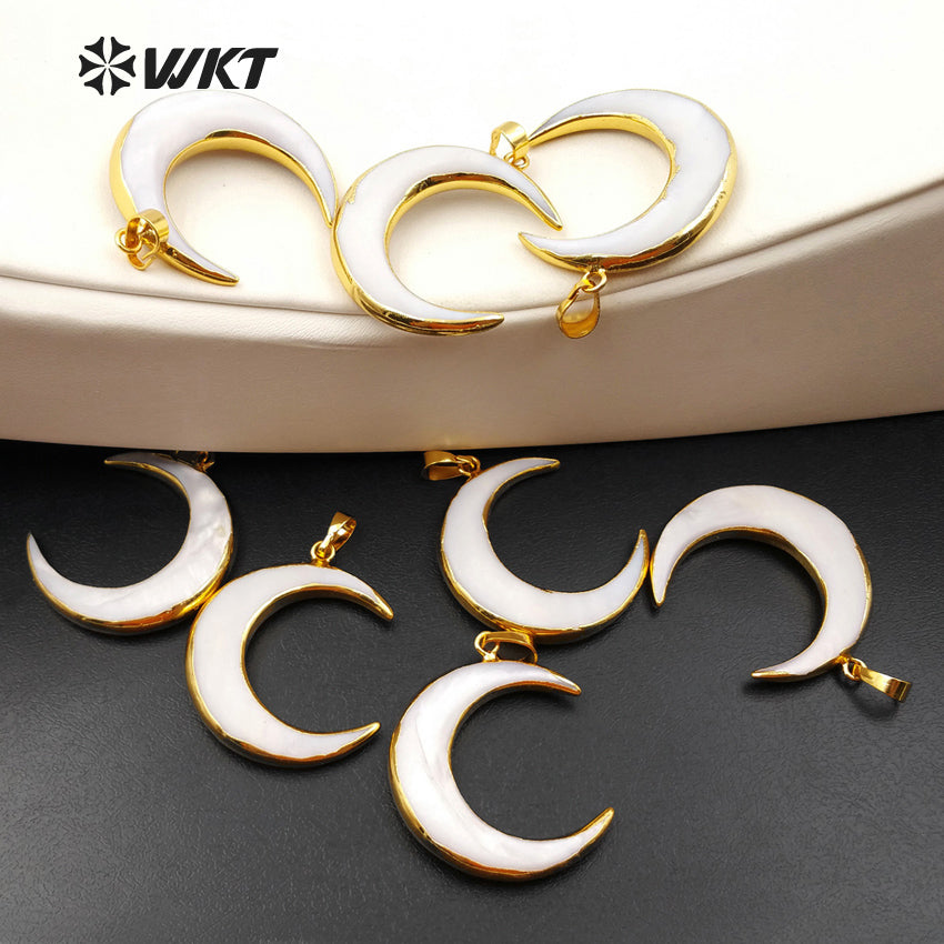 WT-P1138 New Arrival ! Wholesale Fashion Woman High Quality Pure Pearl Moon Pendant With 24K Gold for Necklace or Bracelet