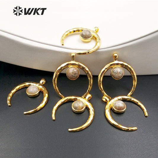 WT-P1108 Fashion Pendant With Natural Agate 24k Full Gold Dipped Pendant Women Wholesale Crescent Pendant