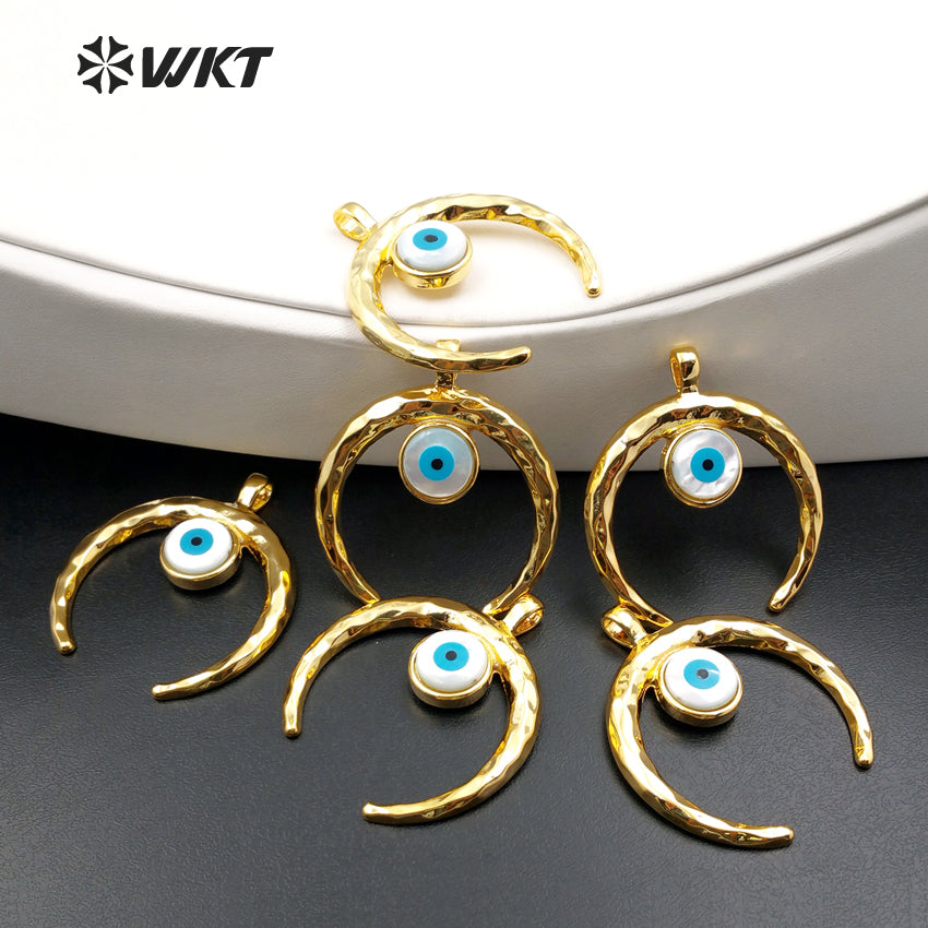 WT-P1115 Big Eye Crescent Pendant Fashion Gold Bezel Horn Pendant Wholesale Shell Eye Pendant for Jewelry Design