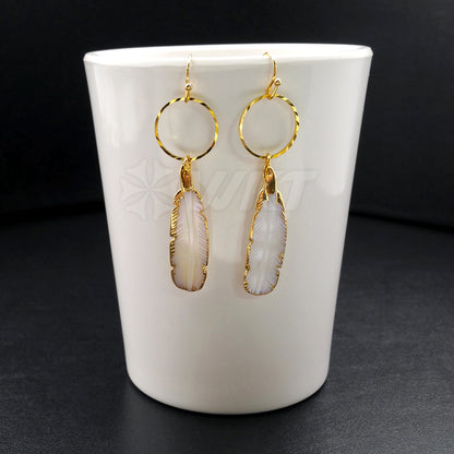WT-E375 WKT Wholesale New Fashion Style Genuine Abalone Shell Earrings Feather Shape Shell Dangle Earrings