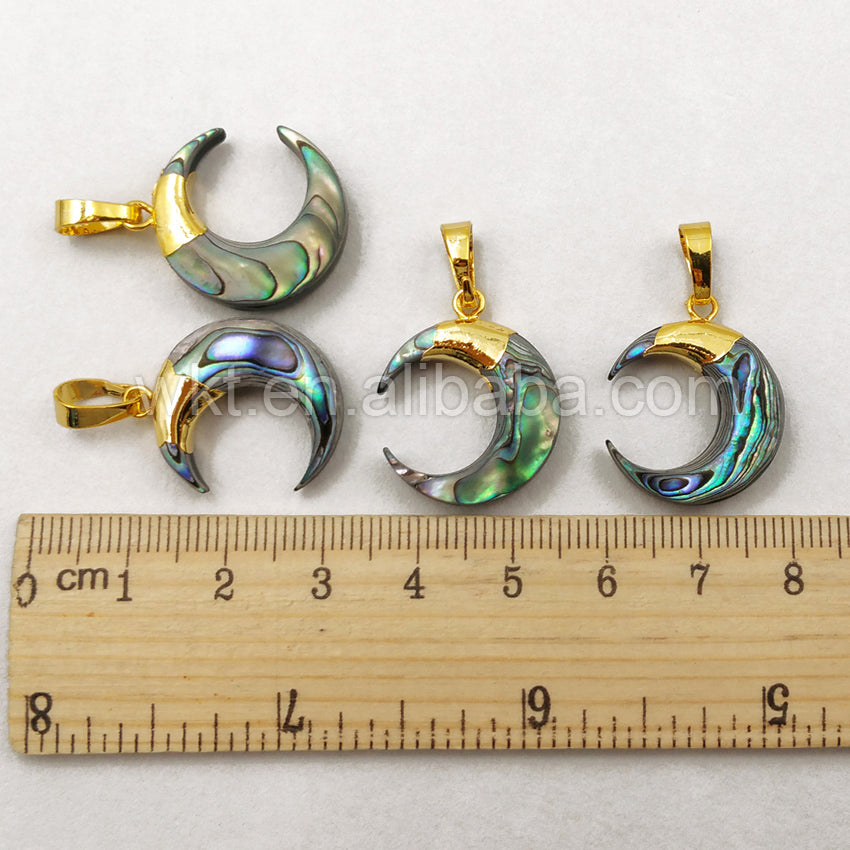 WT-P1131 WKT New Arrival Wholesale Unique Design Custom Multiple Natural Abalone Shell Moon Pendant Gold Loop Small Pendant