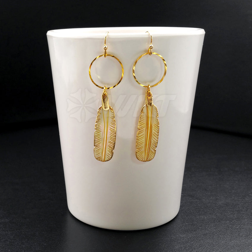 WT-E375 WKT Wholesale New Fashion Style Genuine Abalone Shell Earrings Feather Shape Shell Dangle Earrings