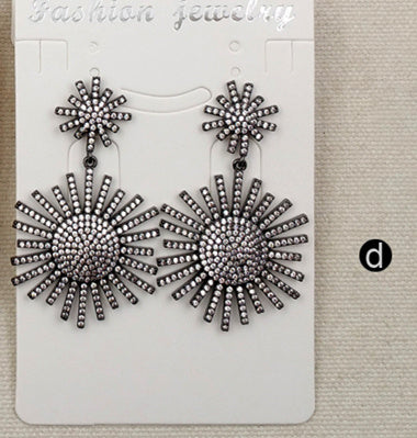 ME017 WKT New Fashion Cubic Zircon Jewelry Beautiful Sun Shape Micro Pave Dangle Earrings