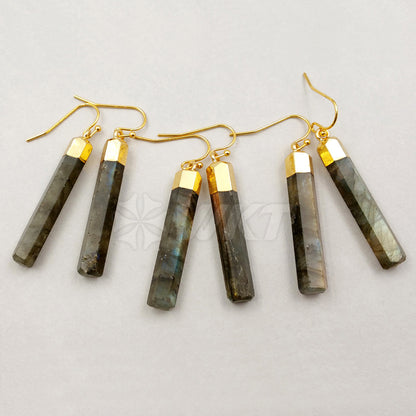 WT-E353 Wholesale Simple Stick Design Natural Labradorite Earrings, Raw Fashion Gold Terminated Stone Labradorite Earrings
