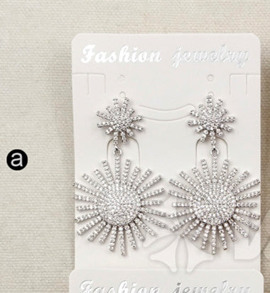 ME017 WKT New Fashion Cubic Zircon Jewelry Beautiful Sun Shape Micro Pave Dangle Earrings