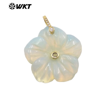 WT-P2029 Delicate Fashion Zircon And Natural Gemstones Hand Carved Lovely Flower Shape Pendant For Ladies Jewelry Making