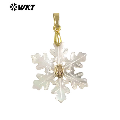 WT-JP520 Beautiful Style Colorful Zircon And Natural White Shell Carved Snowflake Shape Gold Pendant As Girl Jewelry Findings