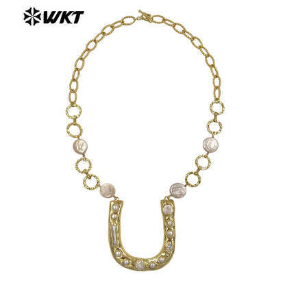 WT-JN368 Luxury Gold Plated Natural Freshwater Pearl Chain And U Shape Big Pendant Necklace For Girls Anniversary Present