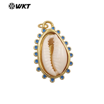 WT-JP452 Wholesale Gold Electroplated Setting In Natural Little Stone And Cowrie Shell Pendants For Women Earrings Making