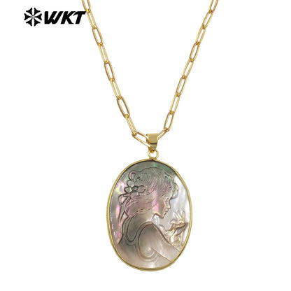 WT-JN338 Popular Sales Natural Shell Gold Plated Round Hand Carved Beauty Heads Pendant Necklace For Friends Birthday Gift