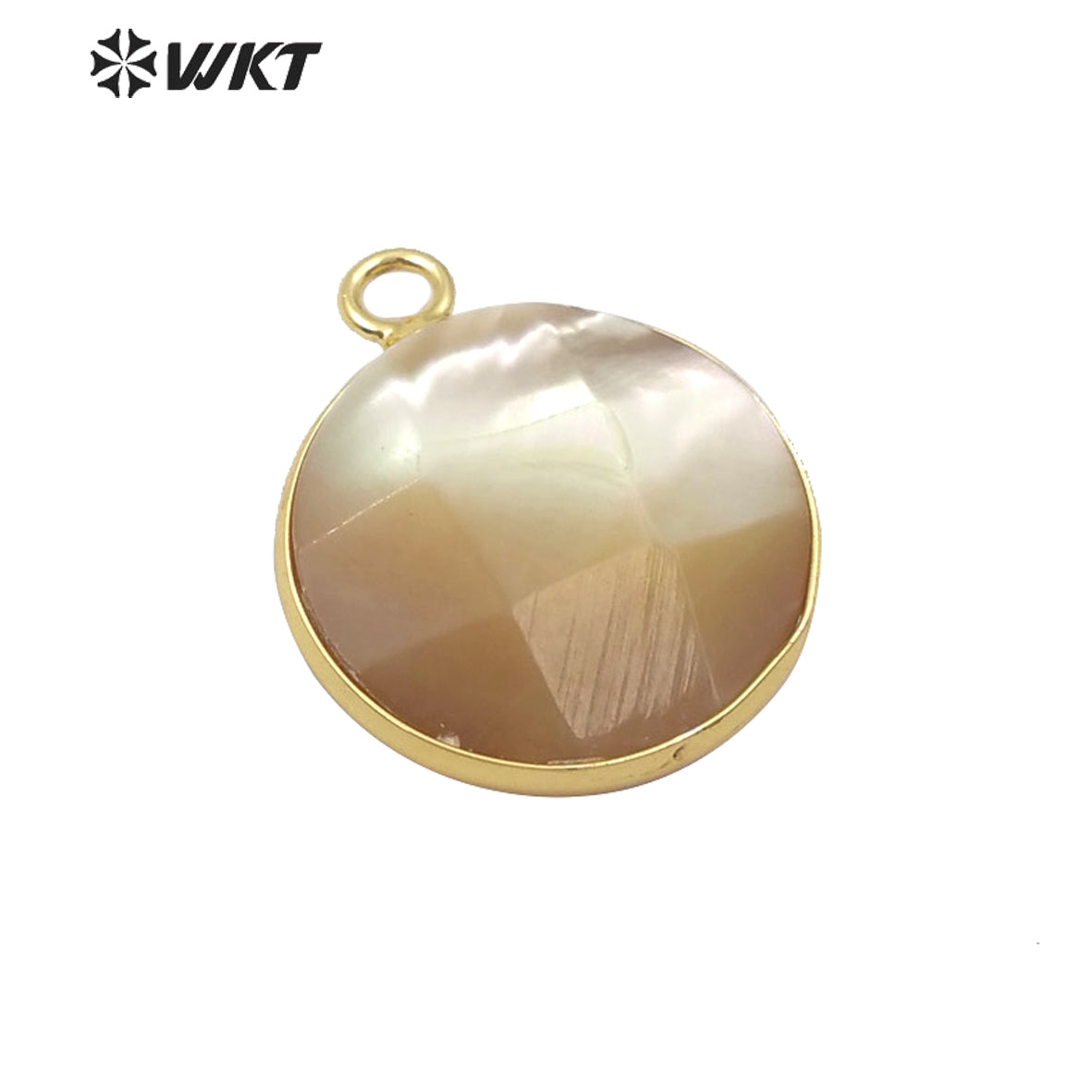 WT-JP182 Hot Sales Round Bezel Setting Shell Pendant 18k Gold Plated Stylish Women Charm Jewelry Natural Gold Shell Pendant